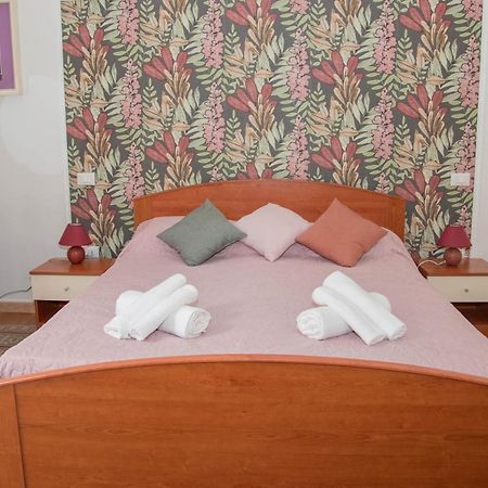 Victoria Suite Casa Vacanza Taranto Exterior foto